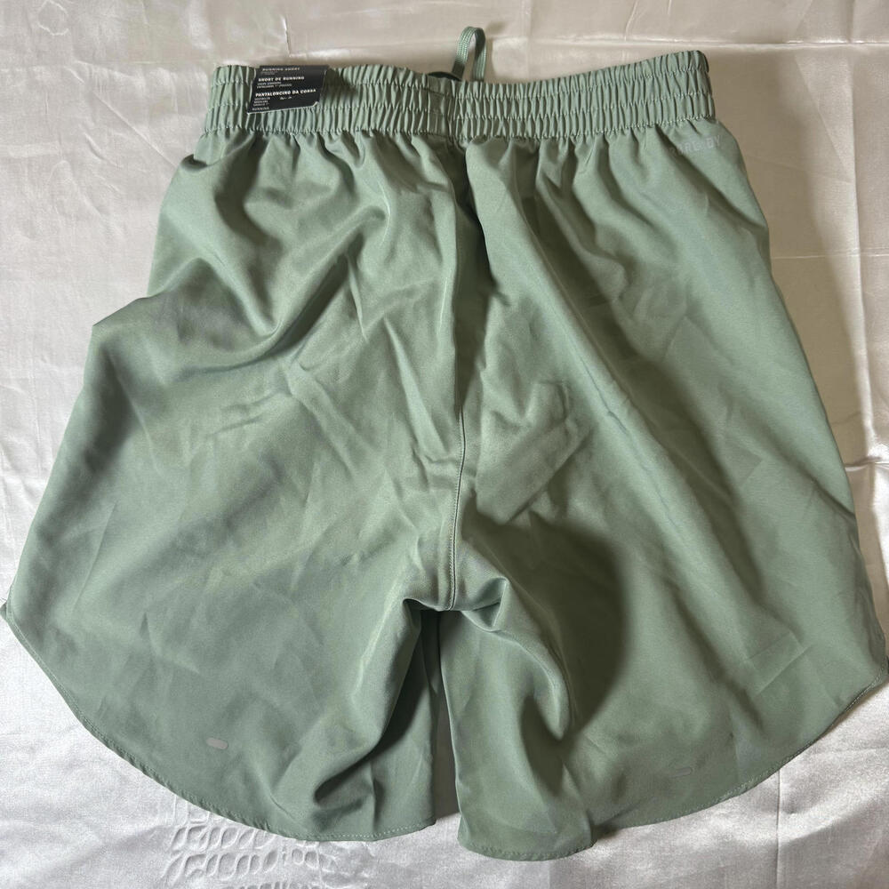 Adidas Run It Women’s Running Shorts XS Green 7" Inseam Athletic NWT - Picture 3 of 8